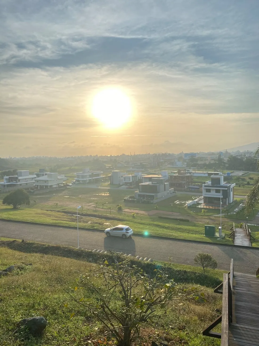 Pôr do sol visto do condomínio